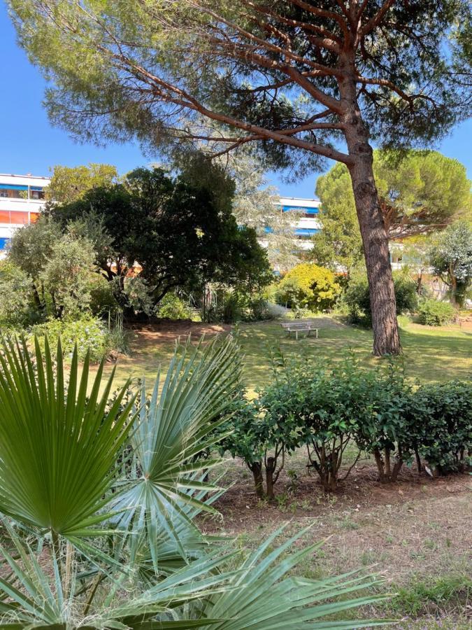 Frejus Plage - 50M2 Au Calme, Tout A Pieds Luaran gambar
